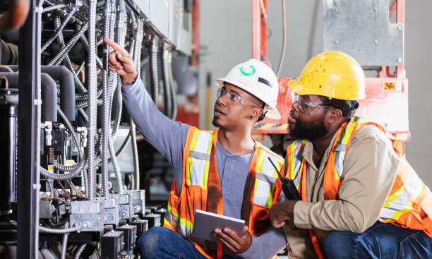 Best Electrical Contractors for Businesses  in Mooresville, IN
